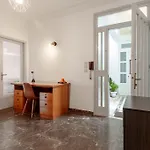 Апартаменти Micasa Shiny Rhodes City